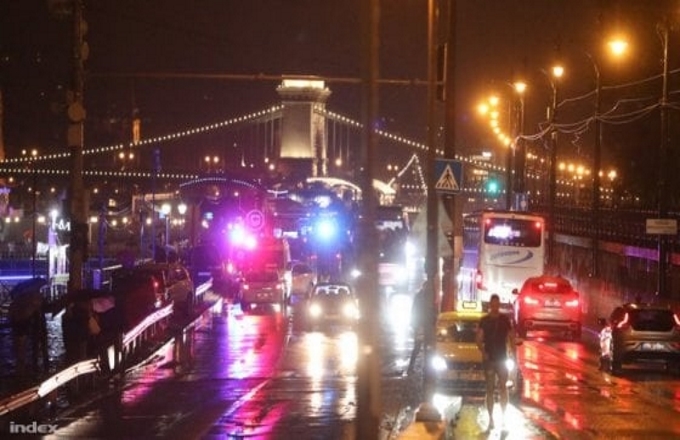 Budapest: collisione in acqua
